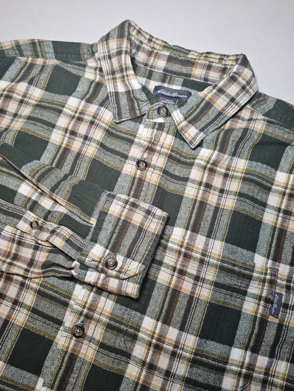 Eddie Bauer Mens Flannel Shirt Large Long Sleeve Button Up Green Plaid